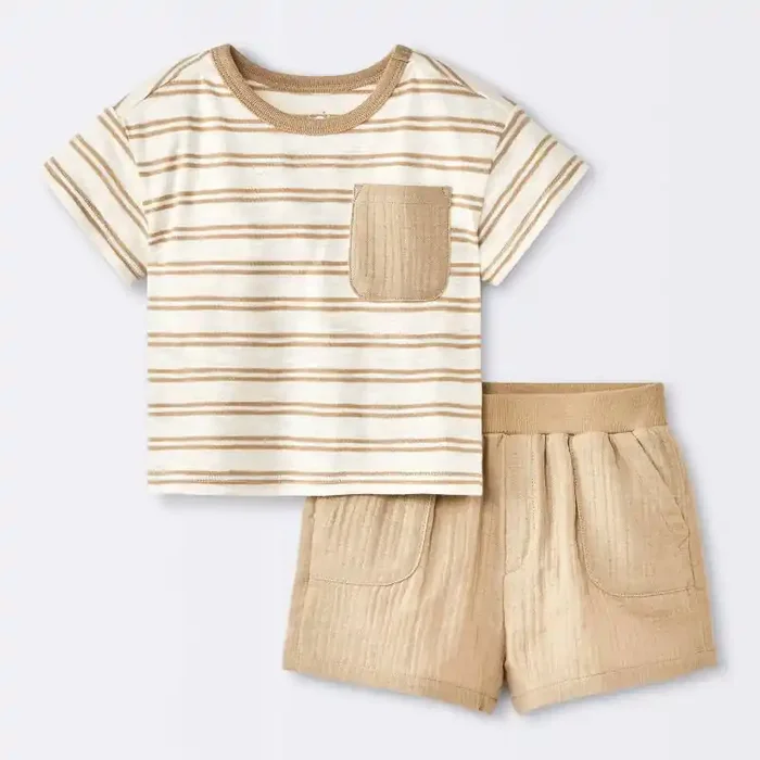 Baby Boys‘ 2pc Striped Pocket T-Shirt and Shorts Set – Cloud Island™ Tan 18M