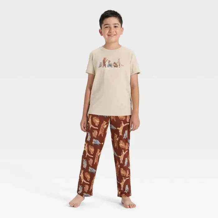 Boys‘ 2pc Short Sleeve Graphic T-Shirt and Pants Pajama Set – Cat & Jack™ Cream XS