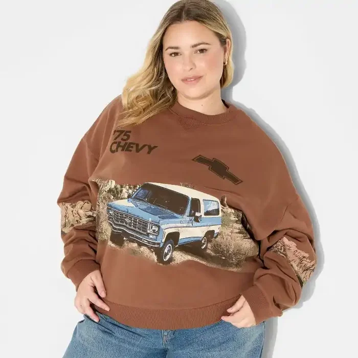 Chevrolet Women‘s Chevy Blazer Fleece Graphic Sweatshirt – Light Brown L
