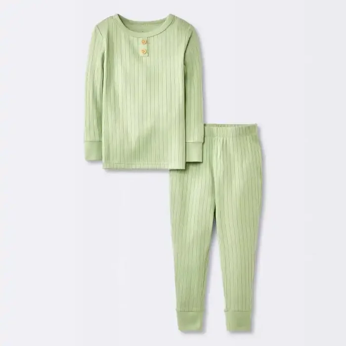 Toddler 2pc Snug Fit Long Sleeve Ribbed Pajama Set – Cloud Island™ Green 5T