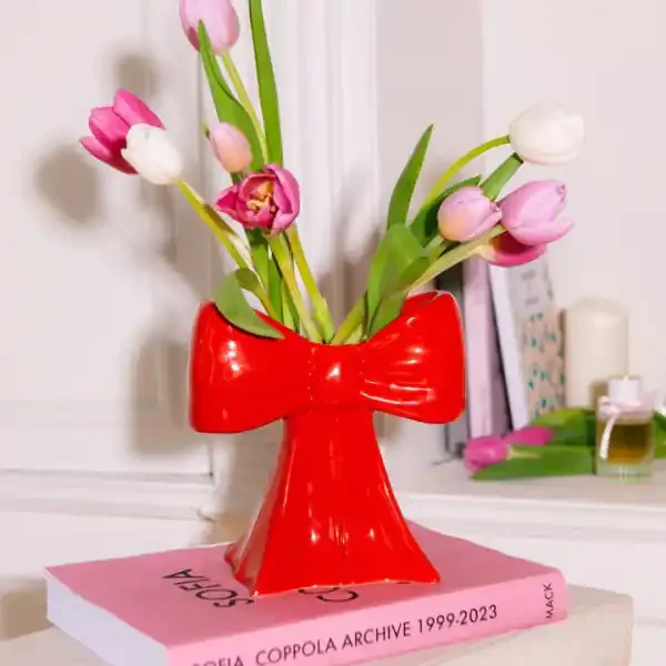 VASE BOW RED